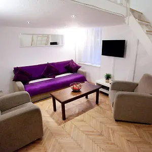 Easy Flat Opera , Budapest Hungary